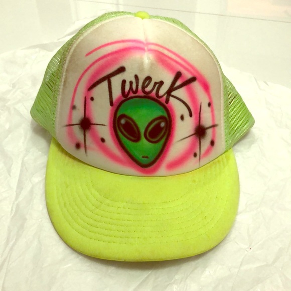 Accessories - Alien 👽 Twerk 🧢